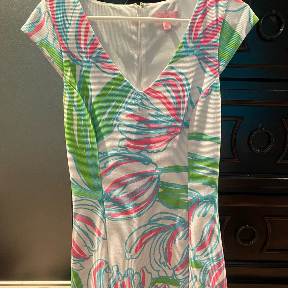 Size medium lightly warn lily Pulitzer dress.